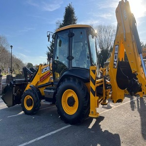 Chargeuse-pelleteuse JCB 3CX d'occasion, modèle 2020, faible nombre d'heures de travail, équipement de construction puissant, chargeuse sur pneus JCB 3CX - Product Image 5