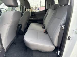 Pre_Owned Clean 2023 Toyo ta Tacoma SR5 Double Cab 5' <b>Bed</b> V6 AT - Product Image 6