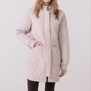 Chaqueta de palangre acolchada con diamantes para mujer, chaqueta de lujo con cuello acanalado y bolsillos con solapa, chaqueta de abrigo con logotipo personalizado - Product Image 1