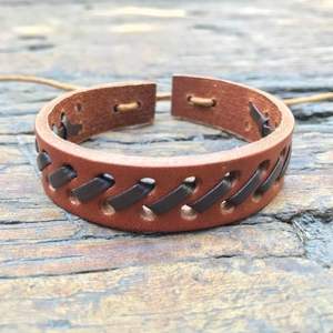 Français Europe et États-Unis Version coréenne féminine du bracelet à la mode masculin Style rétro large et moderne - Product Image 3