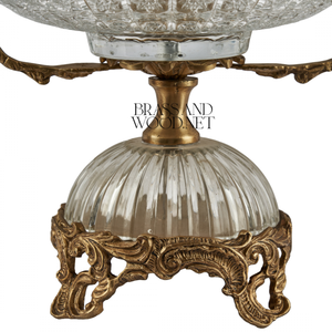 Jarrón decorativo de latón antiguo y cristal con patrones grabados asas doradas adornadas diseño vintage lujoso - Product Image 5