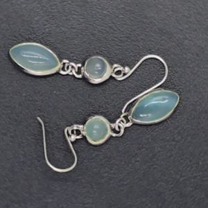 Boucles d'oreilles en calcédoine faites à la main en argent 925 Cadeau de bijoux en pierres précieuses naturelles - Product Image 1