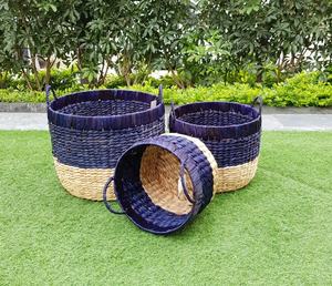 Venta al por mayor de la mejor calidad de diseño único conjunto de cestas de jacinto de agua con asas para el almacenamiento en el hogar y la organización hecha en Vietnam - Product Image 3