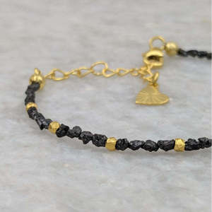 Bracelet perlé TUMBLE avec perle de diamant noir brut comme pierre principale, idéal pour un cadeau de fiançailles ou un anniversaire, style religieux - Product Image 3