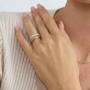 Anillo de doble banda de diamante natural de corte brillante redondo y fino de oro macizo de 18 quilates, regalo de fiesta de boda perfecto para amantes - Product Image 2