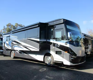 Autocaravanas Tiffin Phaeton Usadas 2023 2022 2021 para Campamentos Familiares y Viajes por Carretera Hoy - Product Image 3