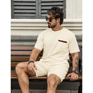 Ropa deportiva de dos piezas con logotipo personalizado para hombre, camiseta y pantalones cortos combinados diseñados para actividades de verano, entrenamiento y marca - Product Image 2