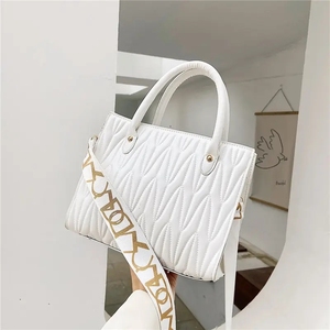 Bolso de mano de moda al por mayor con estampado de cocodrilo, bolso de hombro informal de verano, bolso tote de cuero para damas - Product Image 2