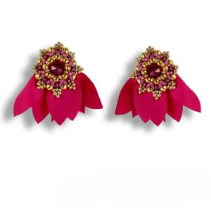 Pendientes de Aro Italianos Hechos a Mano por Artesanos Italianos, Color Fucsia, Diseño Único con Cuentas y Cristales, Estilo Romántico, Hechos por Raffaella De Angeli - Product Image 1