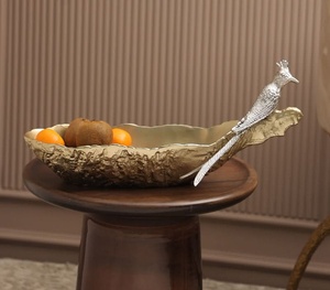 Elegante cuenco decorativo de aluminio para pájaros, centro de mesa de lujo, bandeja para aperitivos secos de frutas, mesa de oro antiguo de tamaño personalizable ecológica - Product Image 1