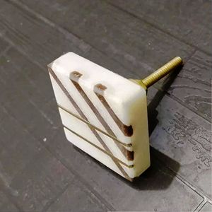 ลูกบิดหินอ่อนขัดเงาทำมือสำหรับลิ้นชักตู้ พร้อมสี รูปทรง และขนาดที่กำหนดเองได้ - Product Image 2