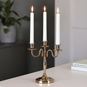 Elegante soporte cónico triple de latón clásico Diseño elegante Decoración para el hogar Candelabros de metal de 3 brazos para Navidad - Product Image 6
