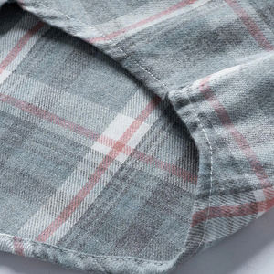 Chemise en flanelle légère de haute qualité pour hommes sur mesure avec fermeture à bouton en corne Option de gros pour propre conception - Product Image 5