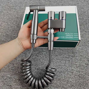 Kit de Accesorios para Inodoro Portátil con Válvula Angular de Doble Función Montada en la Pared, Pistola de Pulverización ABS y Soporte Telescópico para Teléfono, Fácil de Usar - Product Image 6