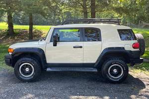 Toyota FJ Cruiser Trail Teams Édition Spéciale 2010 d'occasion (conduite à gauche/droite) - Product Image 4