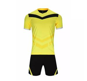 ชุดฟุตบอลแขนสั้นแบบยืดได้ ผลิตจากโพลีเอสเตอร์ 100% ป้องกันแบคทีเรีย พิมพ์ลายแบบซับลิเมชั่นตามสั่ง  สามารถกำหนดสี ชื่อทีม และโลโก้ได้ สำหรับผู้ชาย - Product Image 4