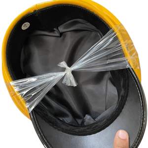 Esta es una gorra de motociclista Muir de cuero genuino amarillo con visera. - Product Image 2