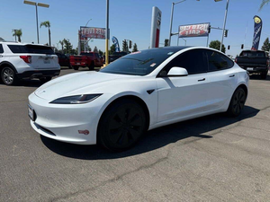 Tesla Model 3 RWD 2024 Usado en Buenas Condiciones, SUV Eléctrico, Asientos de Cuero, Interior Oscuro, Neumáticos R18, ACC, Techo Panorámico, Automático - Product Image 2