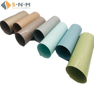 Usine de rouleaux de <span class=keywords><strong>film</strong></span> PET stratifié Conceptions de grains de pierre et de bois personnalisables disponibles pour l'amélioration de l'habitat - Product Image 1