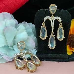 Crystal Hanging Earrings Dazzling & Elegant <b>Accessory</b> Radiant Crystals Catch Light Beautifully, Formal & Casual Occasions - Product Image 1