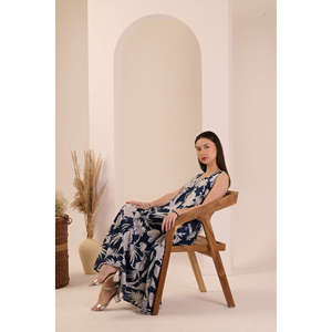 Vestido de Gasa Azul con Estampado de Pavo Real, Corte Evase, Largo hasta la Rodilla, para Oficina o Fiesta - Product Image 2
