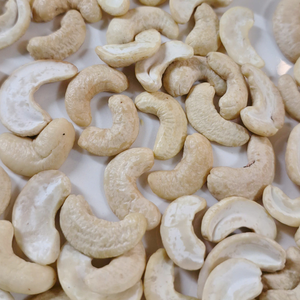 Fabriqué au Vietnam Kaju Badam noix de cajou cassées WS noix noyaux SANTIGO Service 24/24 - Product Image 1