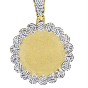 Pendentif de luxe serti de pierres, monture ronde avec bordure en moissanite et argent sterling plaqué or 18 carats, design de bijoux hip-hop - Product Image 1