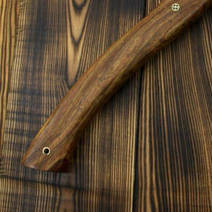 Hache de camping en acier Damas, construction lourde, tête en acier à motif artisanal avec manche en bois long et durable pour la survie en bushcraft - Product Image 6