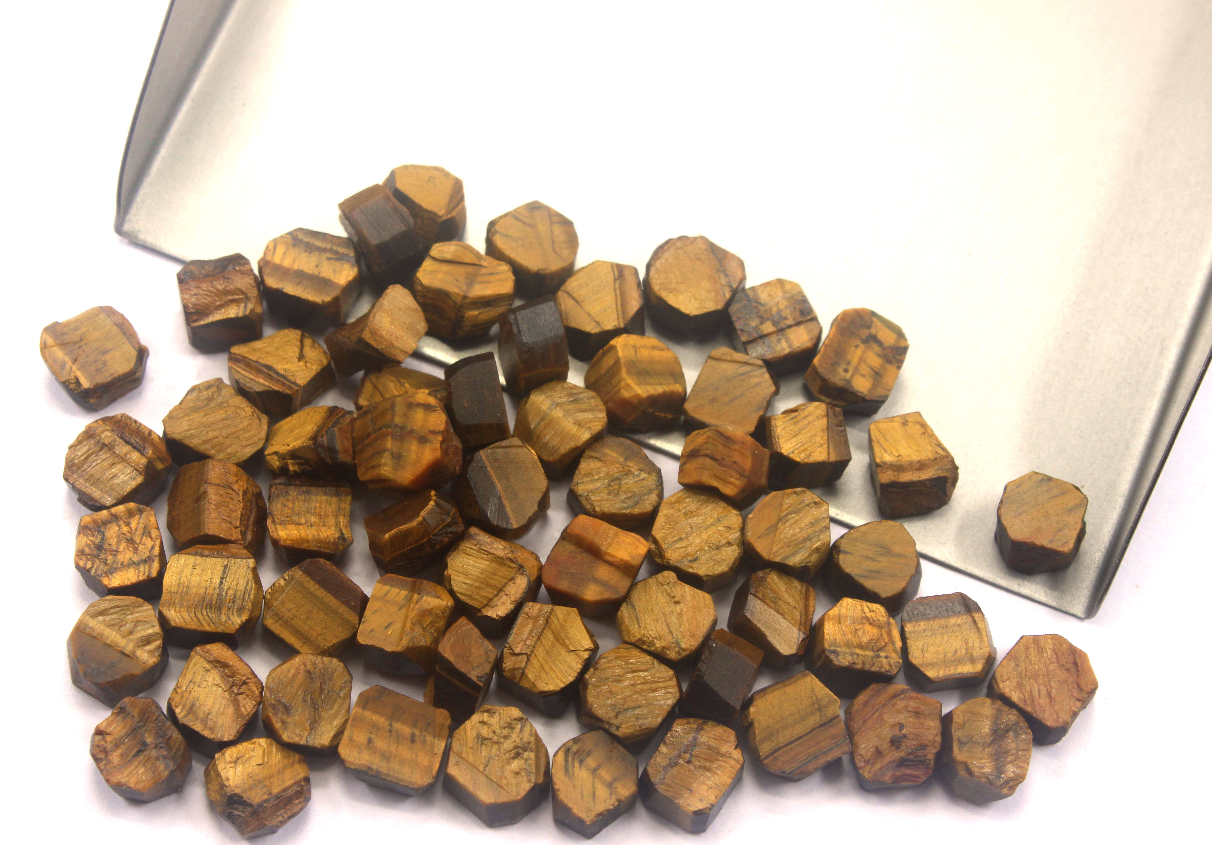 สีเหลือง