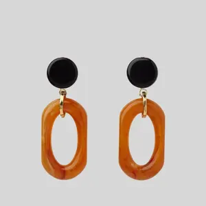 Boucles d'oreilles pendantes à la mode pour femmes vintage Mignon goujon en bois et en résine avec couleur personnalisée pour les filles - Product Image 6