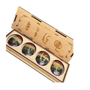 ชุดสัญลักษณ์ฮวงจุ้ยเรกิ7จักระพร้อมกล่องหินธรรมชาติ - Product Image 1