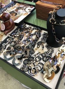 Buffalo Horn <b>Necklace</b> Vintage Women Natural Horn Color <b>Necklace</b> Jewelry Wholesale Family Gift for at Best Low Price - Product Image 3