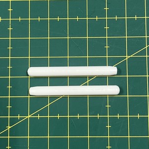 172007 PIEZAS DE MÁQUINA DE COSER DOMÉSTICA HOGAR BASE DE PIN DE BOBINA HECHAS EN TAIWÁN - Product Image 2