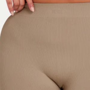 Venta al por mayor de talle alto personalizado deportes entrenamiento Yoga pantalones Leggings para mujeres poliéster suave gimnasio Fitness Leggings - Product Image 6