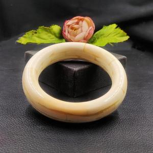 Brazalete de Hueso de Búfalo Natural, Joyería Artesanal de Hueso de Búfalo - Product Image 2