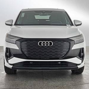 สะอาดใช้2024คุณฉัน Q4 E-Tron Sportback Q U A T R O Prestige 50 - Product Image 1