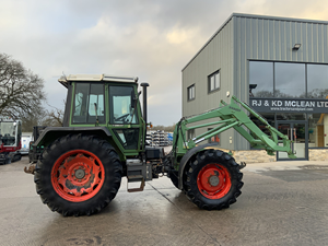 Tracteur agricole Fendt 395 GT vert 4x4 160 CV à transmission par engrenages, porte-outils, haute productivité - Product Image 3
