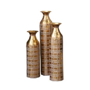 Florero de hierro hecho a mano con acabado dorado moderno al por mayor, decoración de boda con logotipo personalizado para el hogar y el hotel, tendencia reciente - Product Image 3