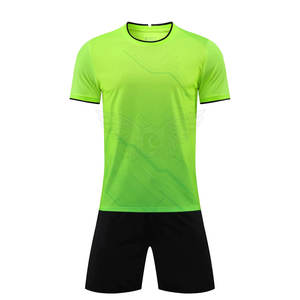 Vente en gros d'uniformes de football entièrement personnalisés de qualité supérieure imprimés de football en polyester vêtements d'équipe - Product Image 1