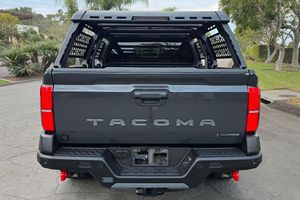 VOITURES D'OCCASION À VENDRE 2024 Tacoma Trailhunter DoubleCab - Product Image 2