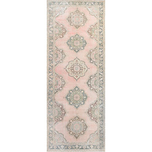 พรมขนสัตว์ถักมือสีชมพูและสีม่วงสไตล์วินเทจ รุ่น Pae-1883 สำหรับห้องนั่งเล่นหรือทางเดินในบ้าน - พรมจาอีปุร์ดีไซน์ใหม่จากสหรัฐอเมริกา - Product Image 1