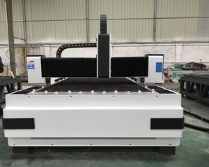 Petite machine de découpe laser à fibre numérique CNC Cypcut 4 axes 30W-60W Refroidissement par eau pour le métal avec des applications polyvalentes - Product Image 4