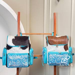 Cuir de fourrure de vachette usiné à la main sculpture élégant sac à dos sacs d'école couleur Turquoise unisexe beau sac de créateur sac multi-usage - Product Image 1