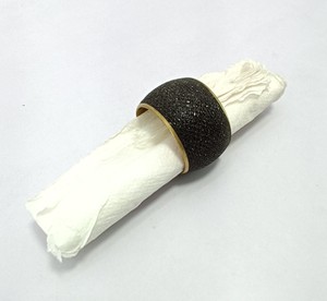 แหวนผ้าเช็ดปากดีไซน์ทันสมัยสำหรับโต๊ะอาหารที่ใส่เรซินตกแต่งโรงแรมตามขนาดที่กำหนดเอง - Product Image 6