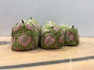 Sacs de rangement en coton matelassé imprimé floral | Pochettes de voyage légères | Sacs à fermeture éclair écologiques faits à la main pour la maison et les voyages - Product Image 5