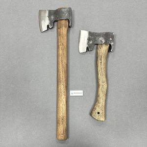 Hache de camping vintage en hickory haute teneur en carbone de 13 pouces, modèle Hudson <span class=keywords><strong>Bay</strong></span>, avec tire-clous, forgée à la main, avec étui - Product Image 4