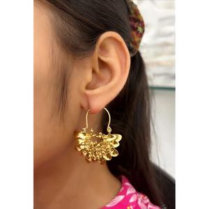 ต่างหูใส่ในงานเลี้ยงของผู้หญิงที่สง่างามต่างหูไข่มุก Jhumkas ต่างหูตุ้งติ้งลายจุดแบบดั้งเดิมต่างหูงานเทศกาลดีไซน์เนอร์สำหรับผู้หญิง - Product Image 1