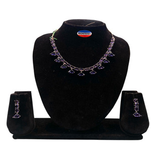 Ensemble de colliers et boucles d'oreilles luxueux en pierre CZ AD pour femmes conçus pour les fonctions traditionnelles et les tenues de fête de mariée - Product Image 1