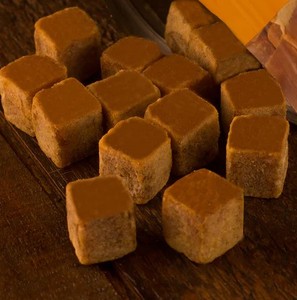 Entonnoir pour poudre de sucre naturel Jaggery Gud Paquets d'approvisionnement en usine de 1 kg à 25 kg au meilleur prix Approvisionnement en vrac - Product Image 5