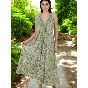 Vestido Maxi de una Pieza con Diseño Sólido # Vestido Largo de Seda y Viscosa con Cuello Halter, Espalda Descubierta, Cuello Cuadrado, Tallas XS/XL, Cintura Natural y Volantes - Product Image 5